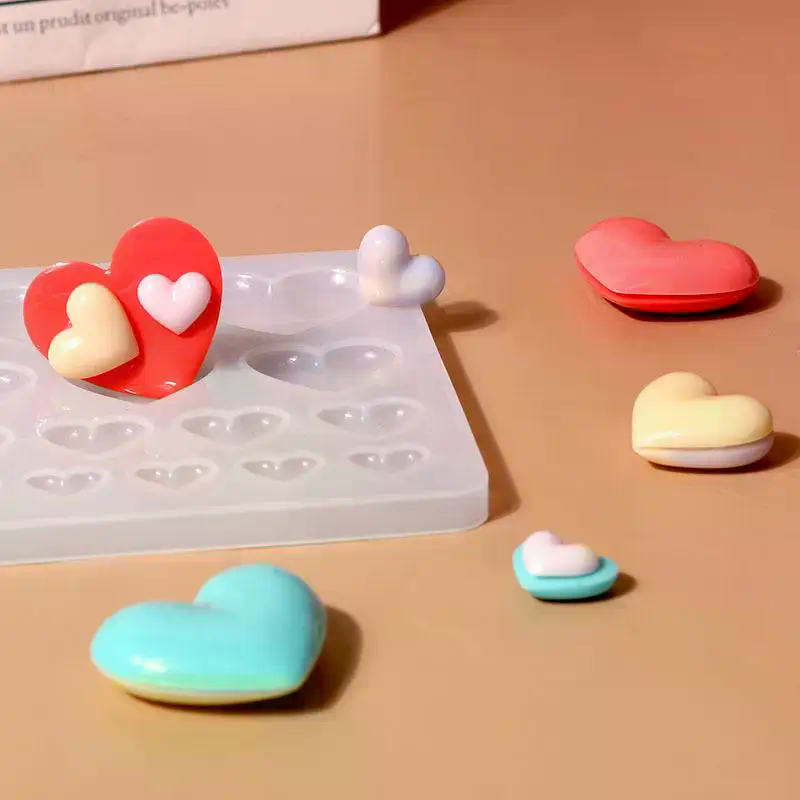 シリコーンモールドハート型ペンダント 3 サイズケース樹脂  - Resin Craft Workshop のレビューと価格